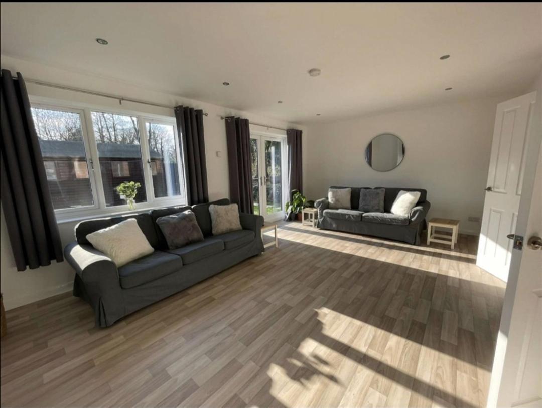 A Beautiful House In A Scenic Town Location. Villa Louth  Esterno foto